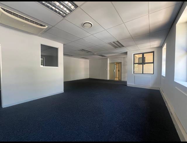 224M² OFFICE TO LET IN MEYERSDAL
